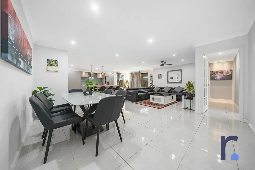 23 Moonstone Parkway, Wellard, WA 6170
