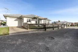 83 Lothian Crescent, Strathern