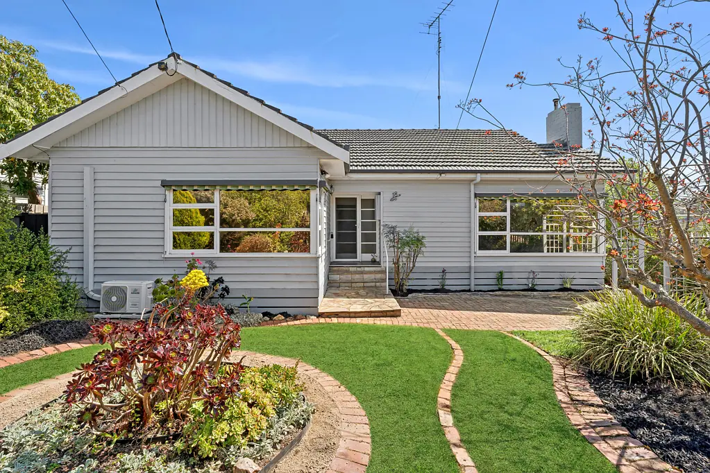 18 Iona Avenue, Belmont, VIC 3216