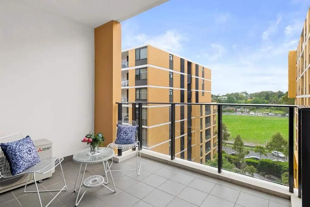 Convenient and Spacious Apartment with View