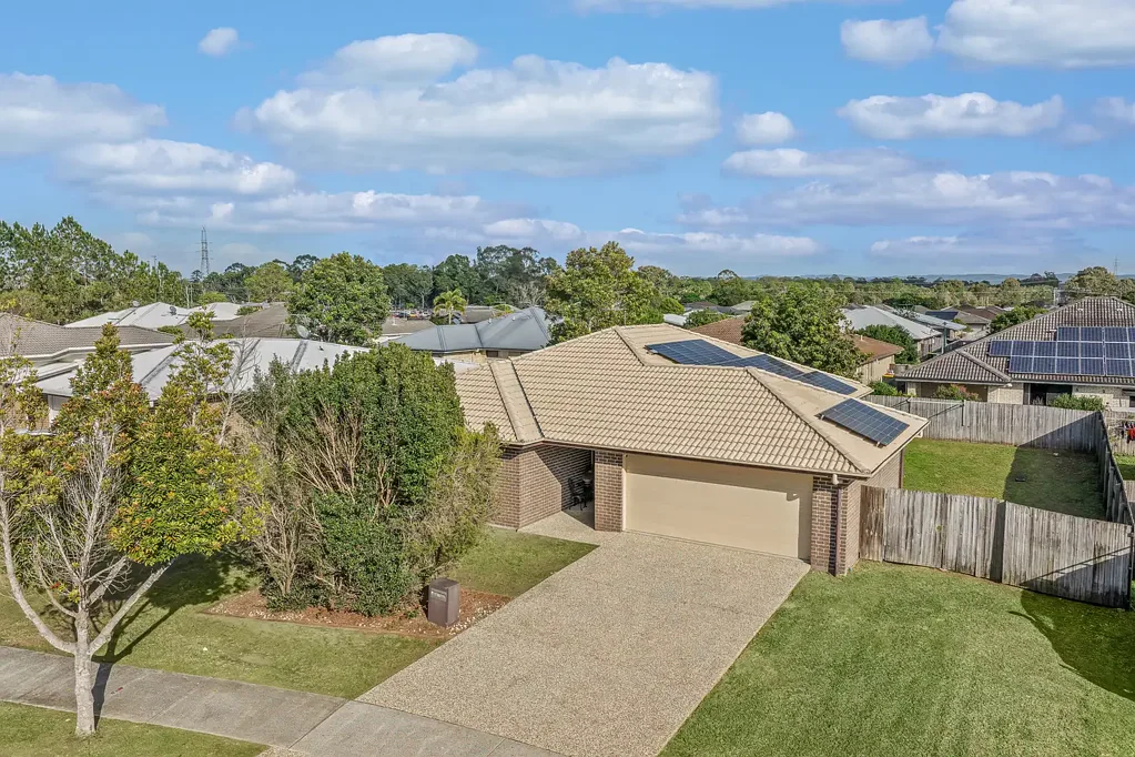 Caboolture 4ਬੈੱਡਰੂਮ Outgrown Your Home? This One Grows With Your Family