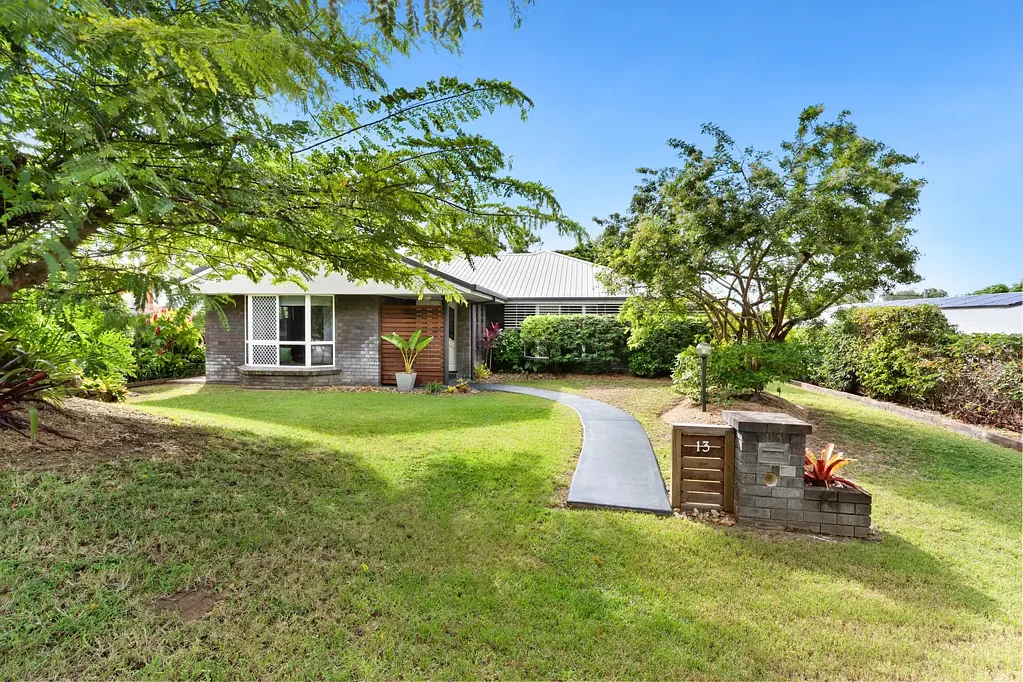 13 Bowen Street, The Range, QLD 4700