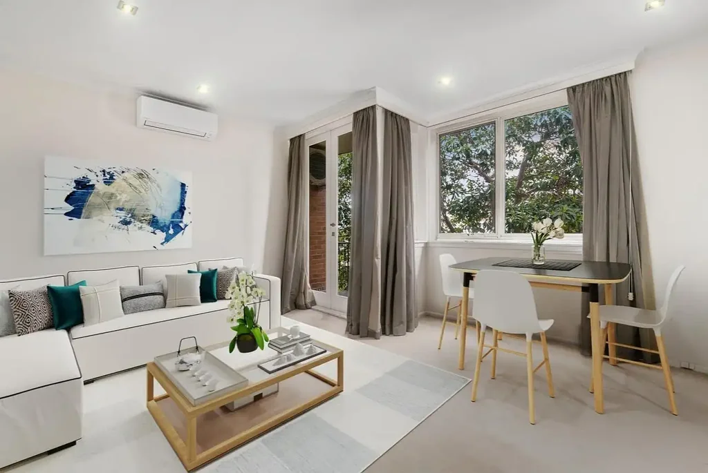 Spacious Two-Bedroom Apartment in Prime Prahran Location
