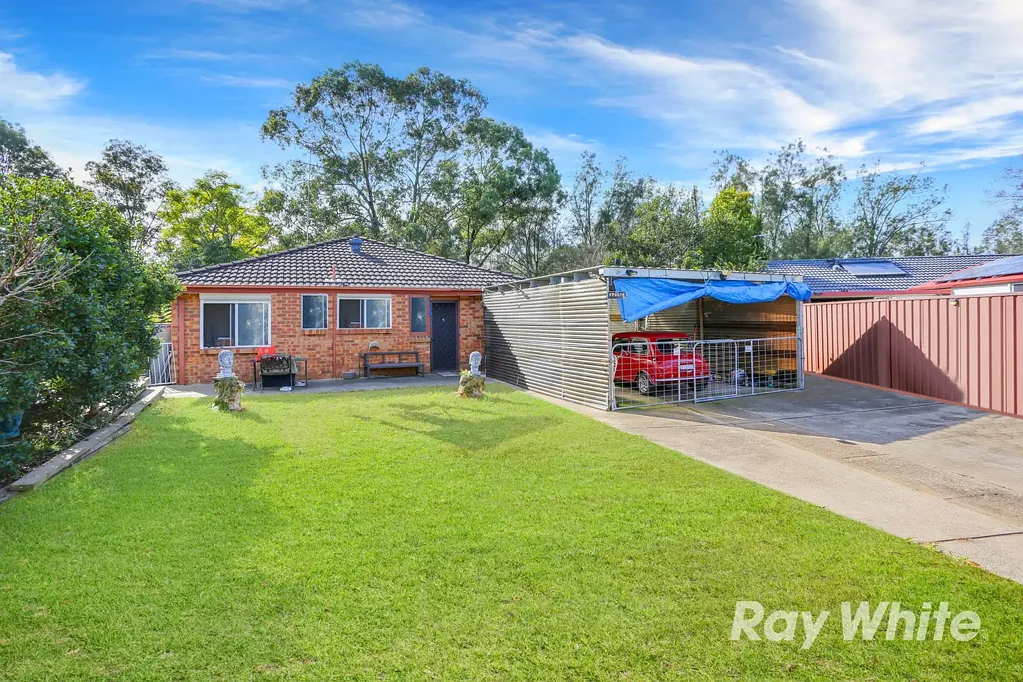 9 Madison Circuit, St Clair, NSW 2759