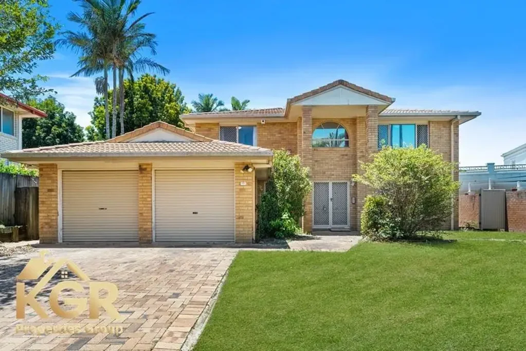 Elevated Family Home in Prime Eight Mile Plains -UNDER APPLICATION!