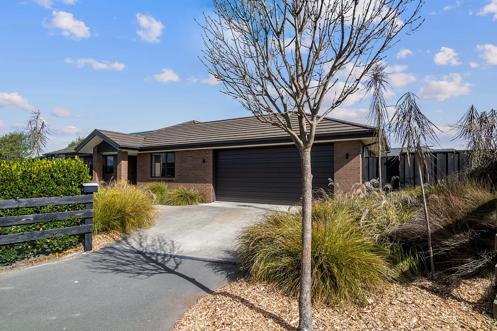 Lincoln 3ਬੈੱਡਰੂਮ Private, sunny, spotlessly presented family home