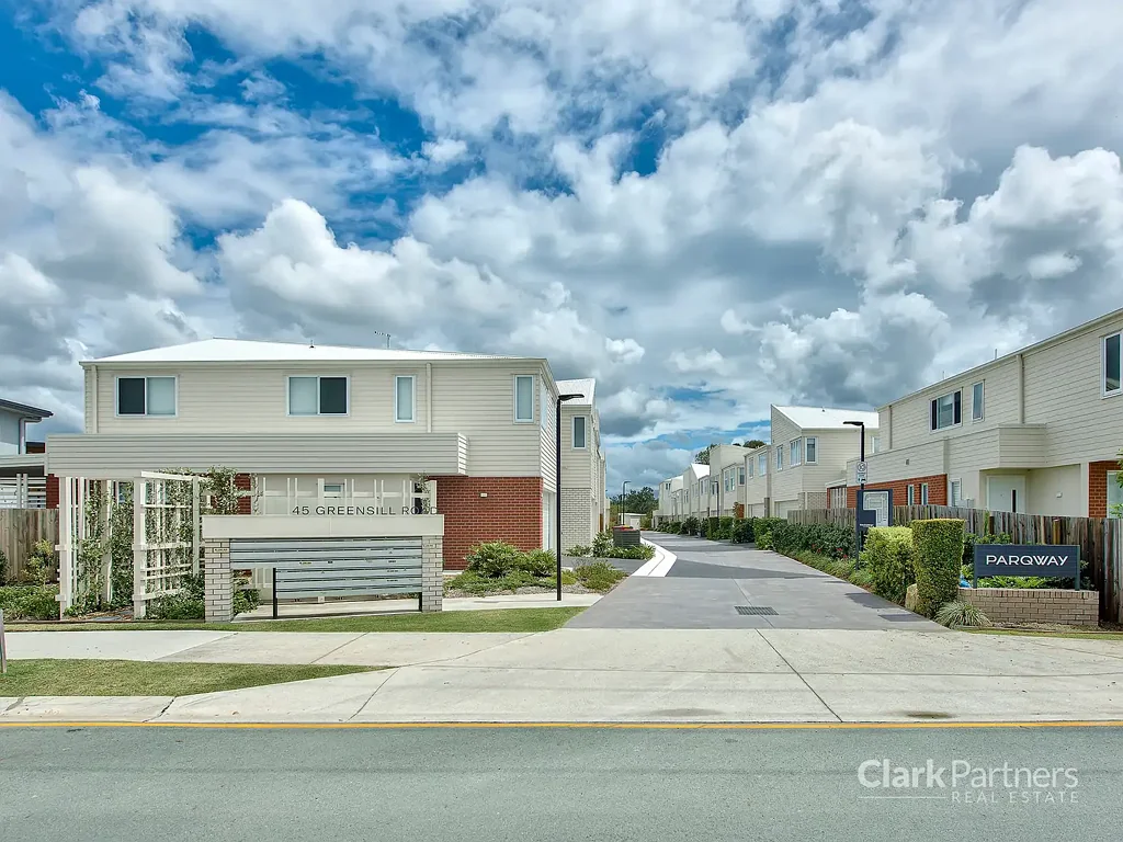 Albany Creek 3Kwarto STYLISH, UPGRADED & PERFECTLY POSITIONED
