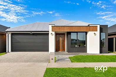 Riverlea Park 5房  Stunning Brand-New Family Home with Sunroom & Multiple Living Spaces – First Home Owner Grant Available (Eligibility Criteria Apply)