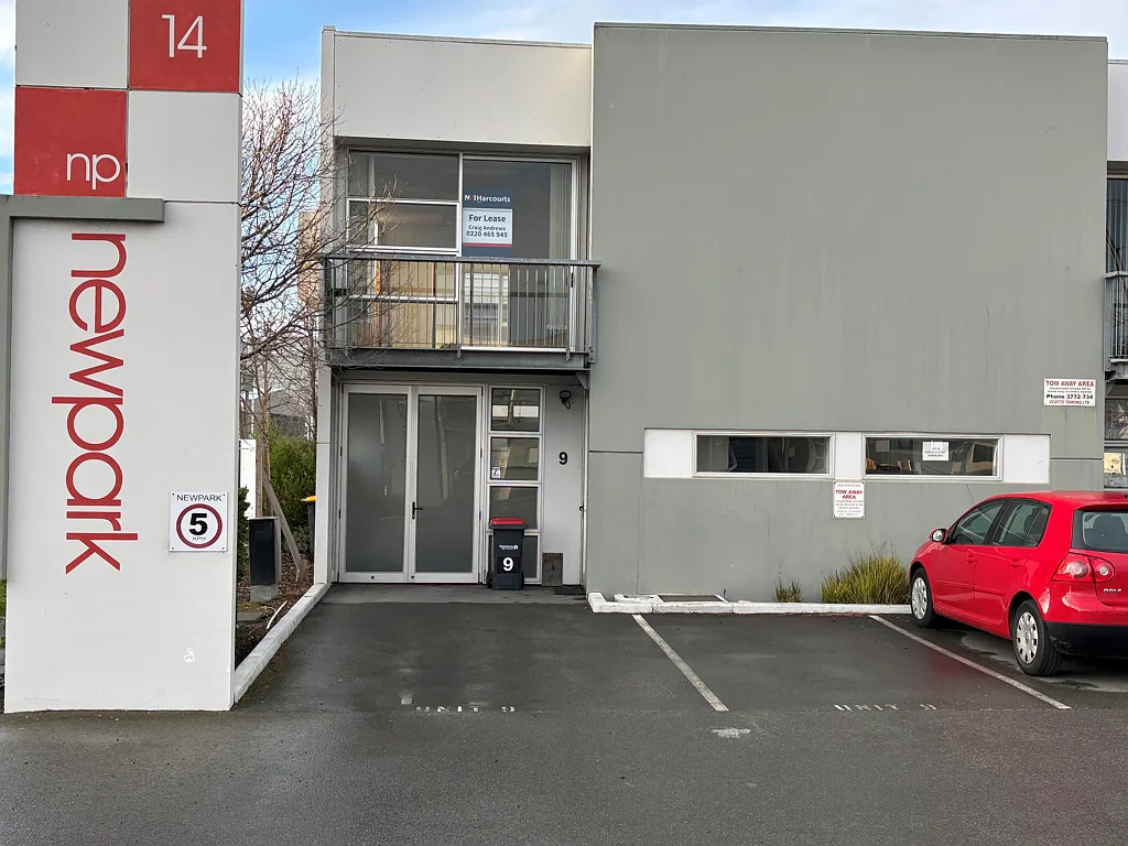 Woolston Self Contained Unit for Sale