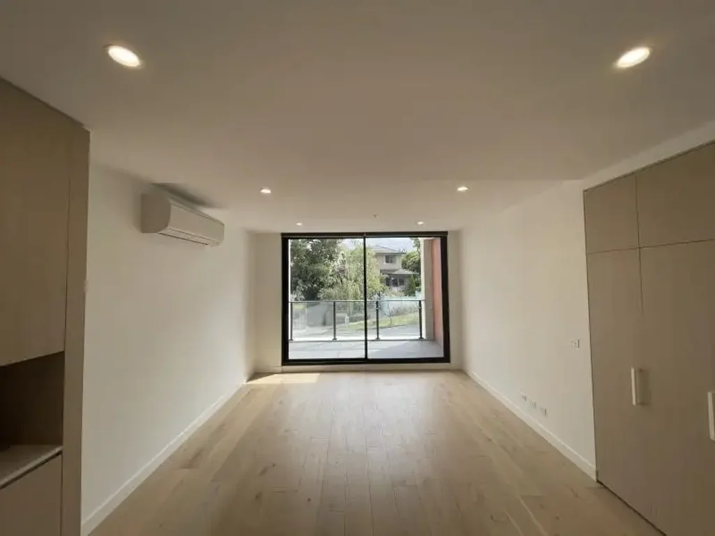 Generous sized 2 bedroom