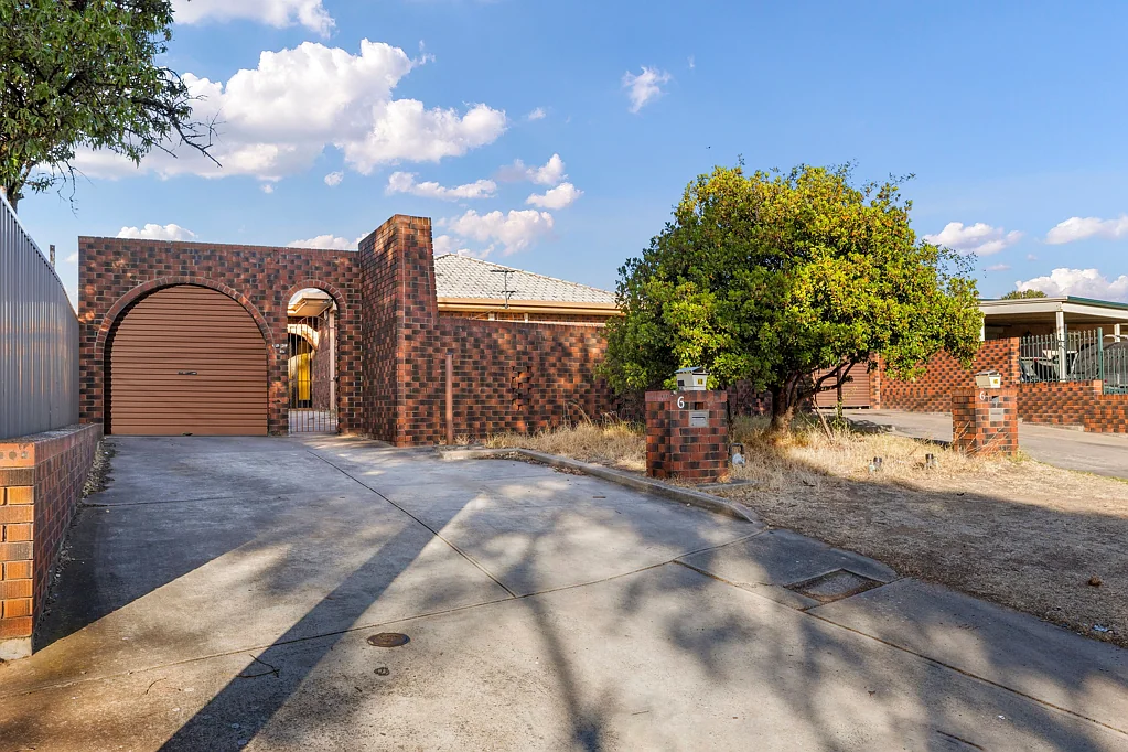 6 Lindsay Avenue, Valley View, SA 5093