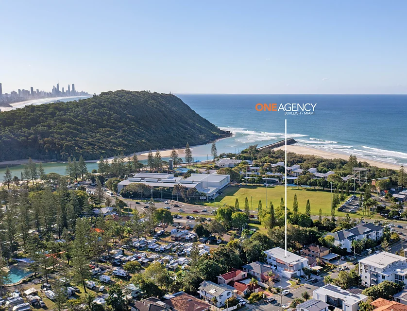 1/11 Tallebudgera Drive, Palm Beach, Gold Coast, 4 침실, 3 욕실, Apartment
