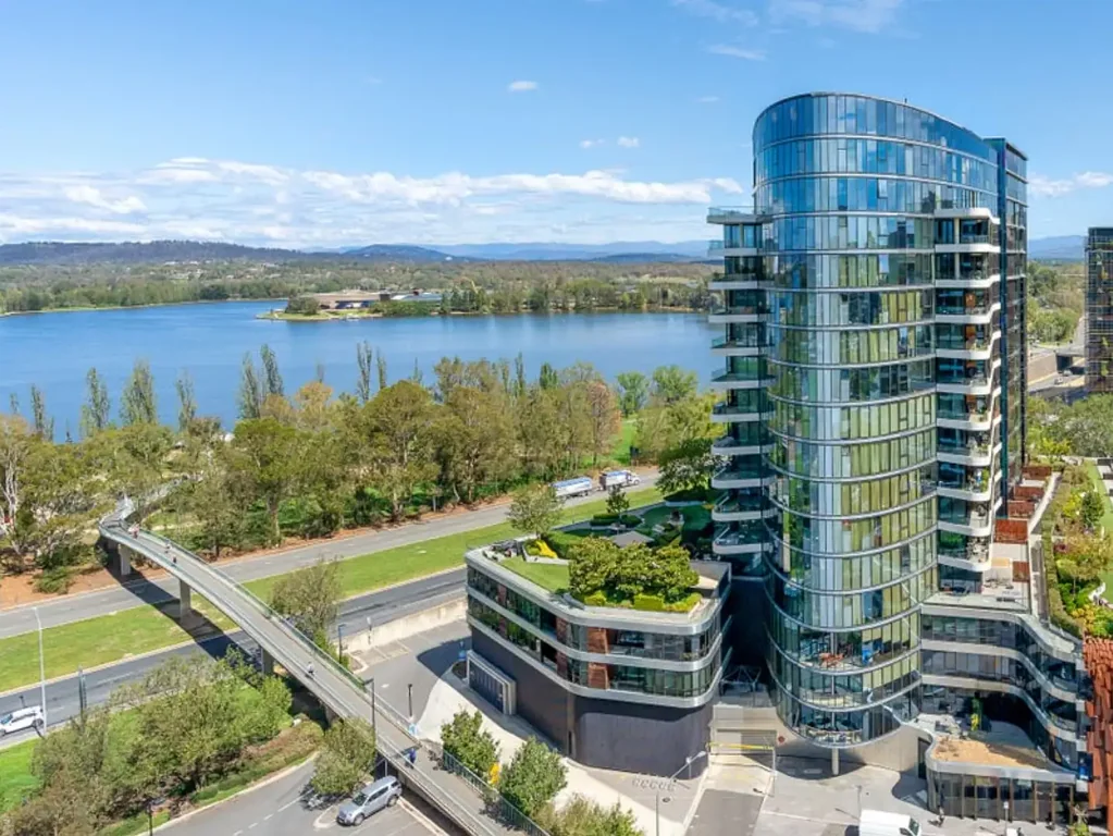 Highly Desired Largest One Bedroom ApARTment with lake views