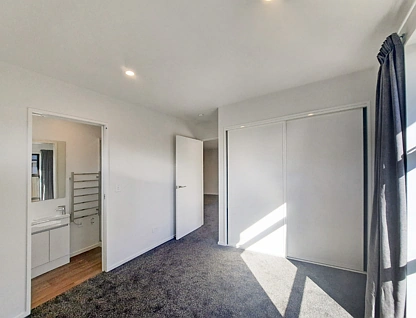 2/19 Harrison Drive, 11103, Canterbury, 3房, 2浴, 整租城市屋