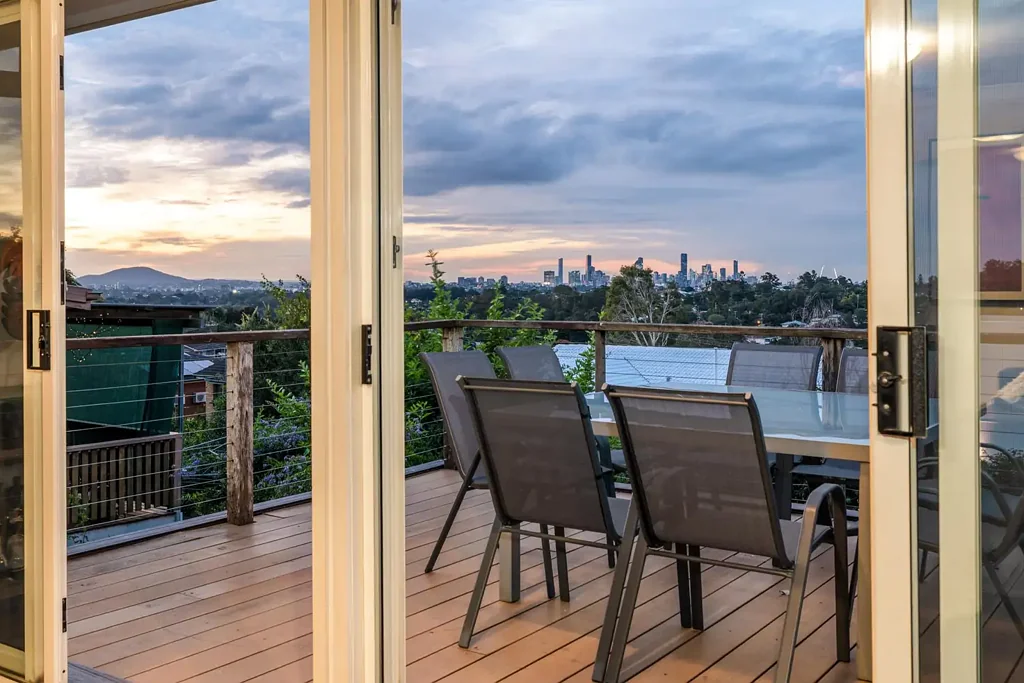 Moorooka 3Habitaciones Panoramic views, endless potential