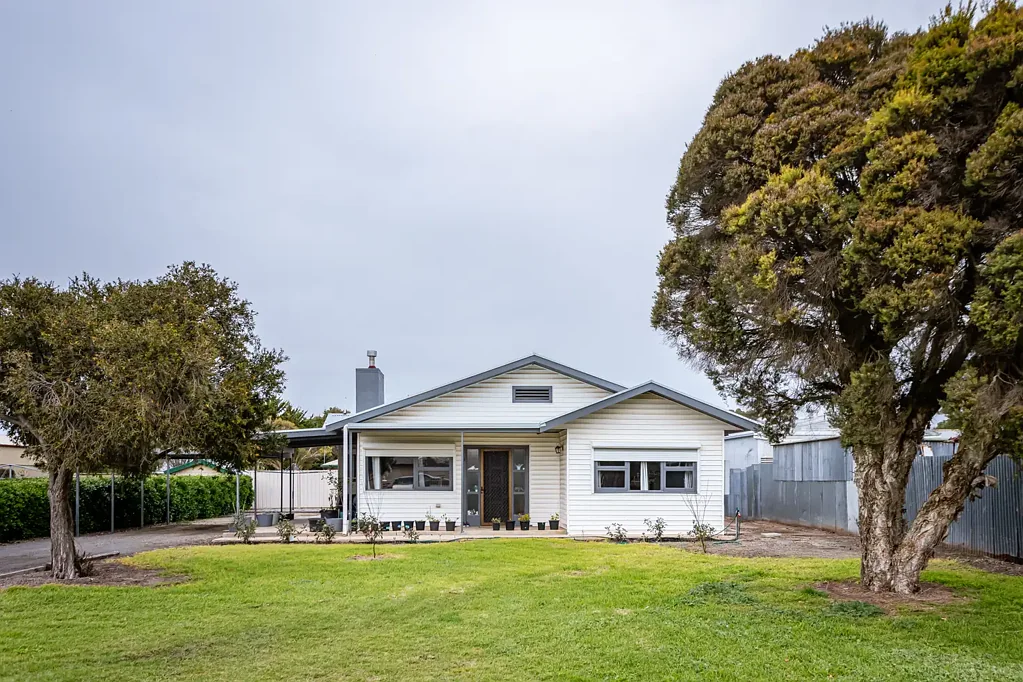 Naracoorte 4 Bedroom Nothing left to do - Perfect Investment!