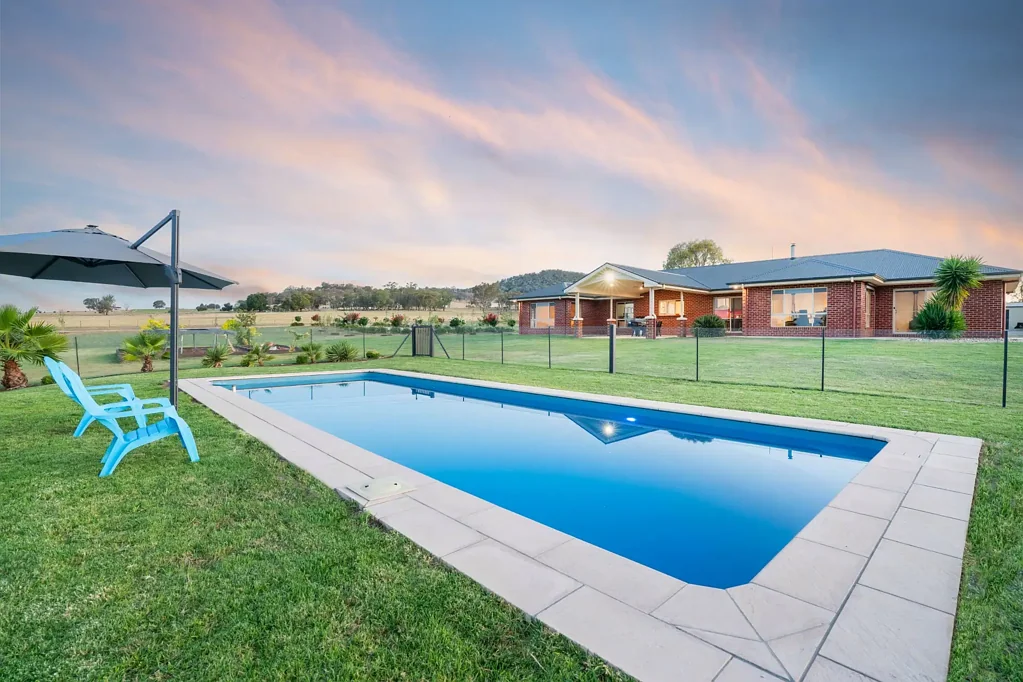 Jindera 5房  Luxury Lifestyle on 10 ha with Spectacular Views