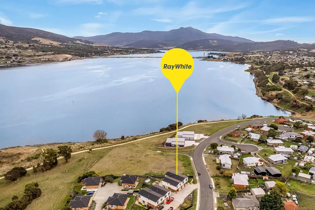 Bridgewater 4ਬੈੱਡਰੂਮ Welcome to 1/19-21 Maxwell Drive, Bridgewater