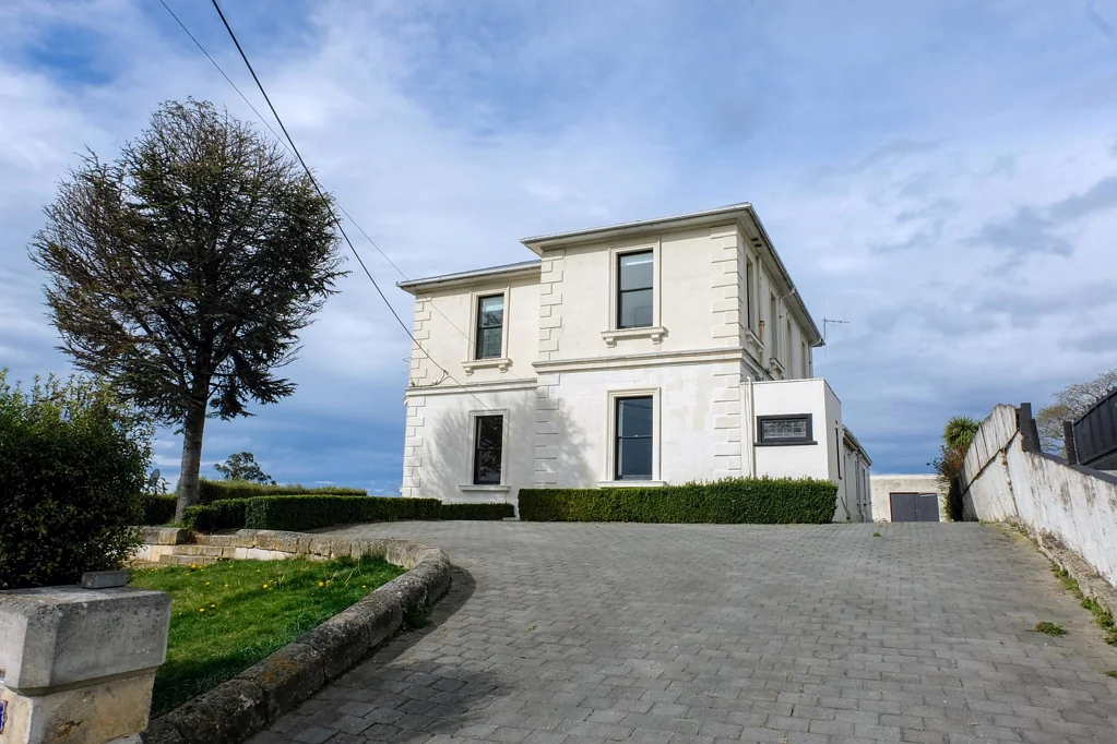LARGE CHARACTER HOME