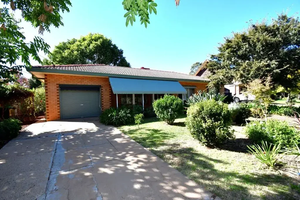 2 Brigalow Avenue, Dubbo, NSW 2830