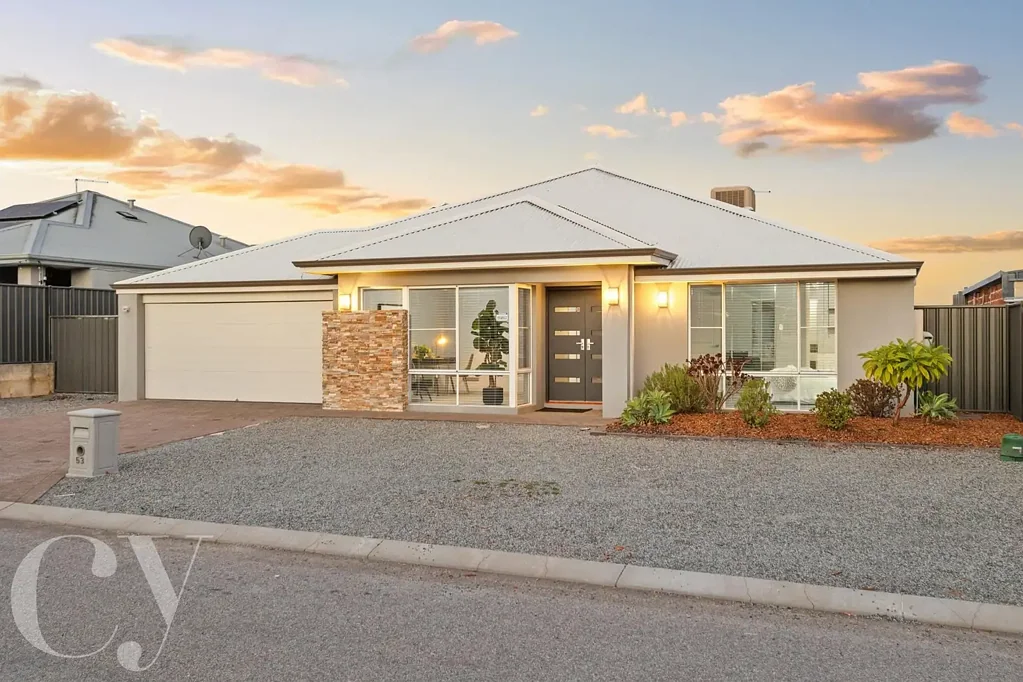Carramar 4房  Space, Style & Poolside Living