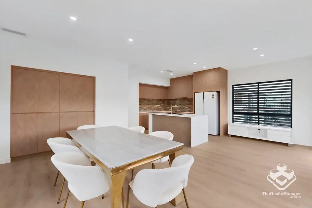 Premium Modern Room for Rent in a shared nearly new house! Fully Furnished!