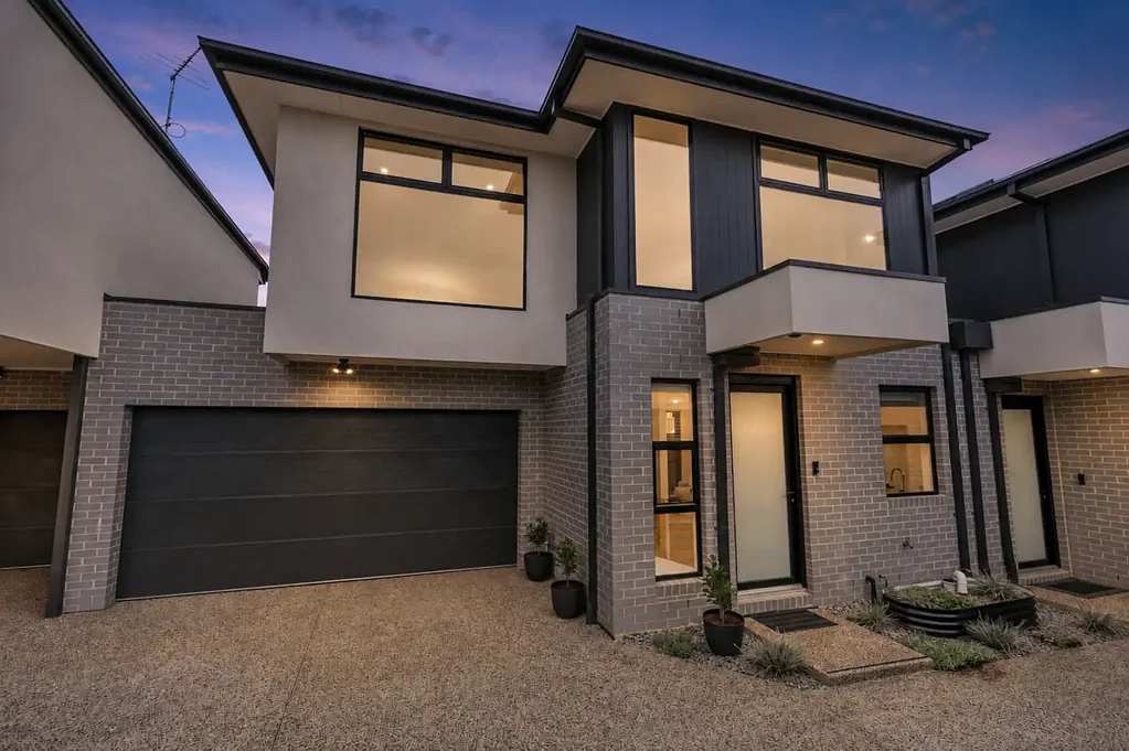 Glenroy 3બેડરૂમ Stylish And Exceptionally Appointed