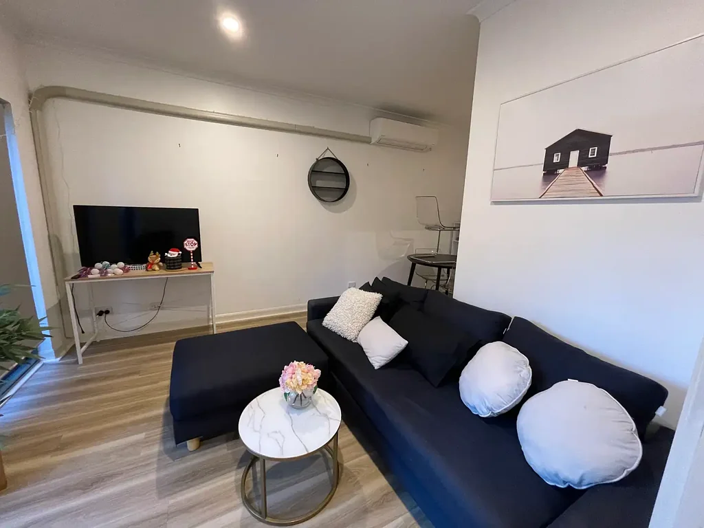 2 Bedroom Elevated CBD Living - FOR LEASE