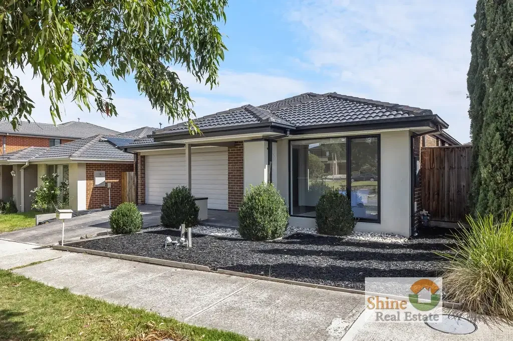 3 Bedroom House – Close to Everything!
