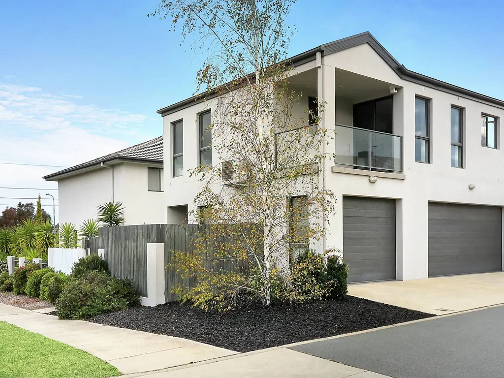 Casey 2ਬੈੱਡਰੂਮ Modern Townhouse Living with Space, Style and Convenience