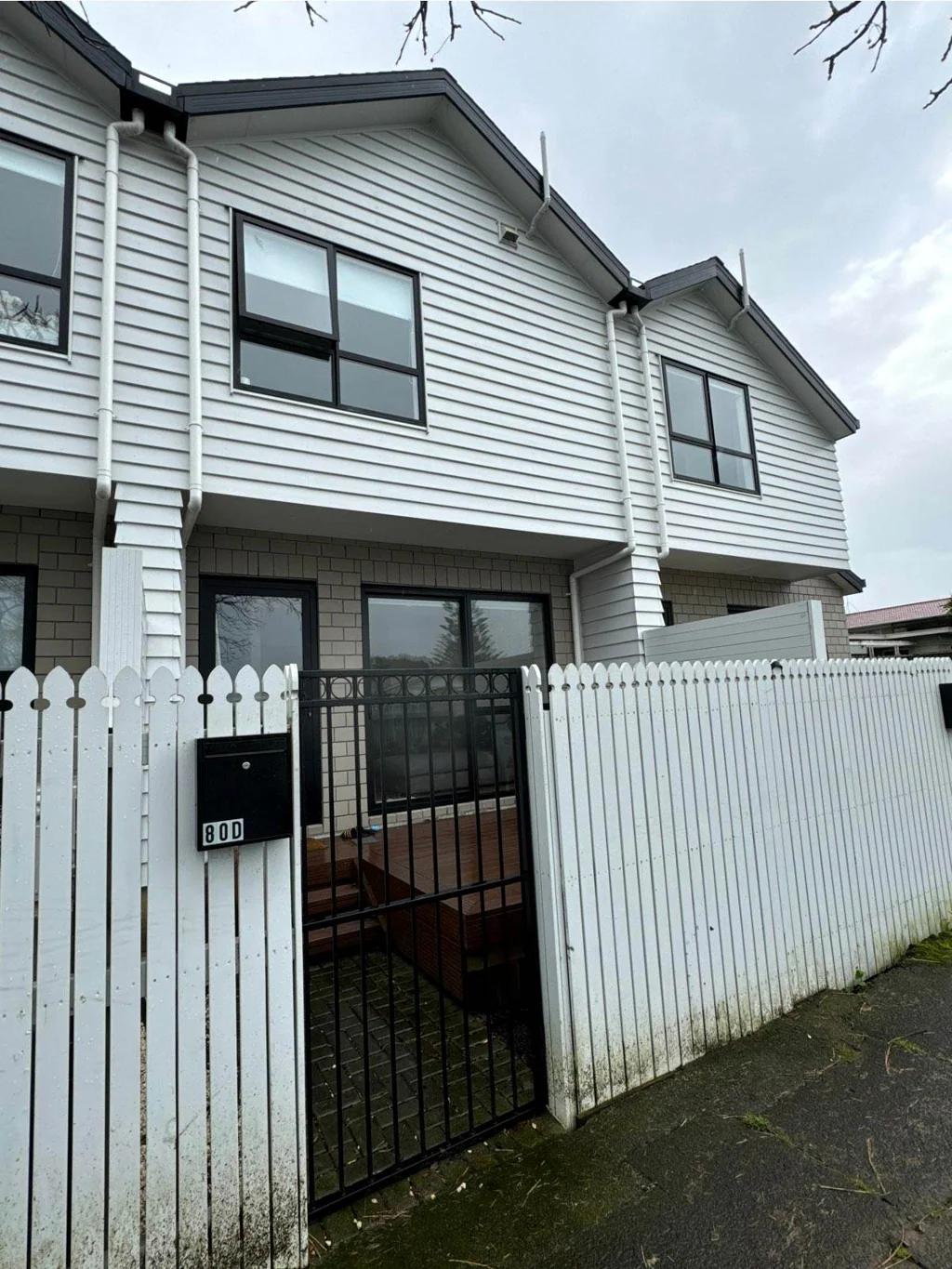 Modern 2-Bedroom Home in Convenient Onehunga L...