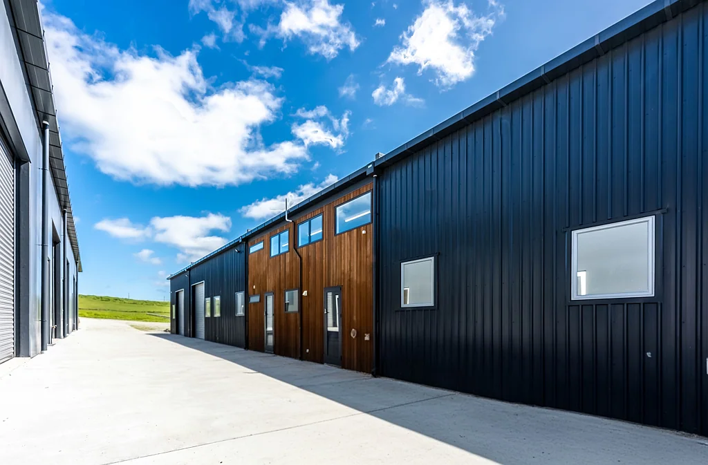 Warkworth Versatile Unit for Workshop/Storage