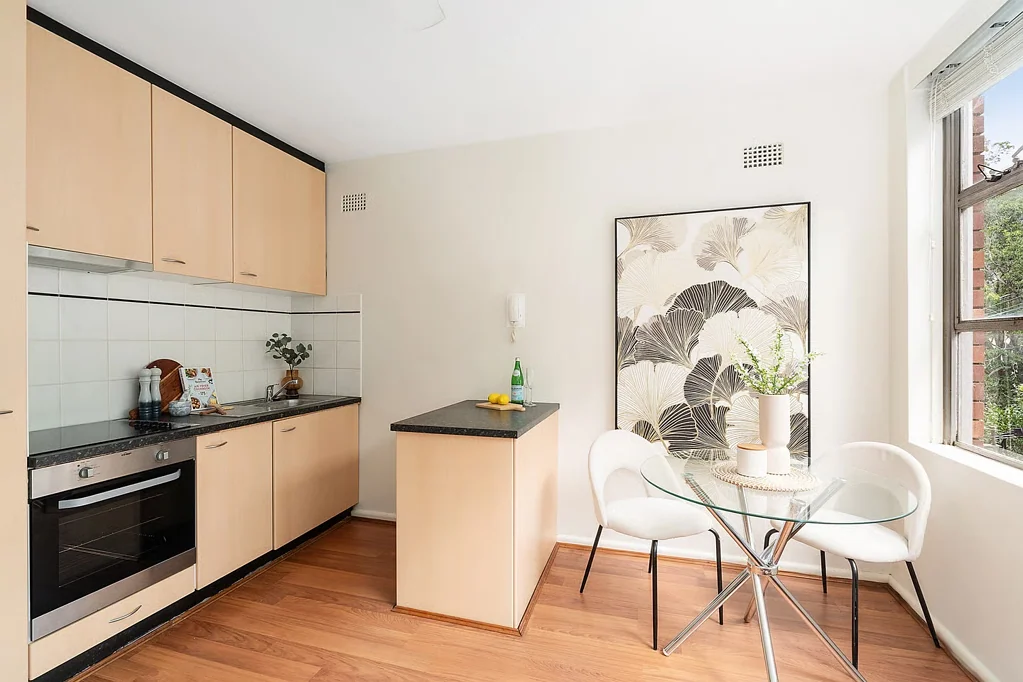 Peaceful North-Facing One Bedroom Apartment in Convenient North Sydney Location