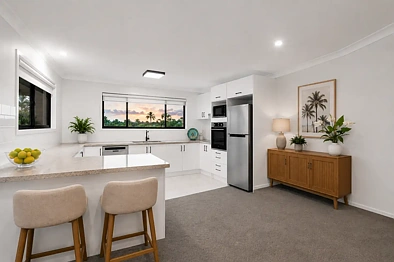 2/109 Bayview Street, Runaway Bay, QLD 4216, 2房, 1浴, Unit