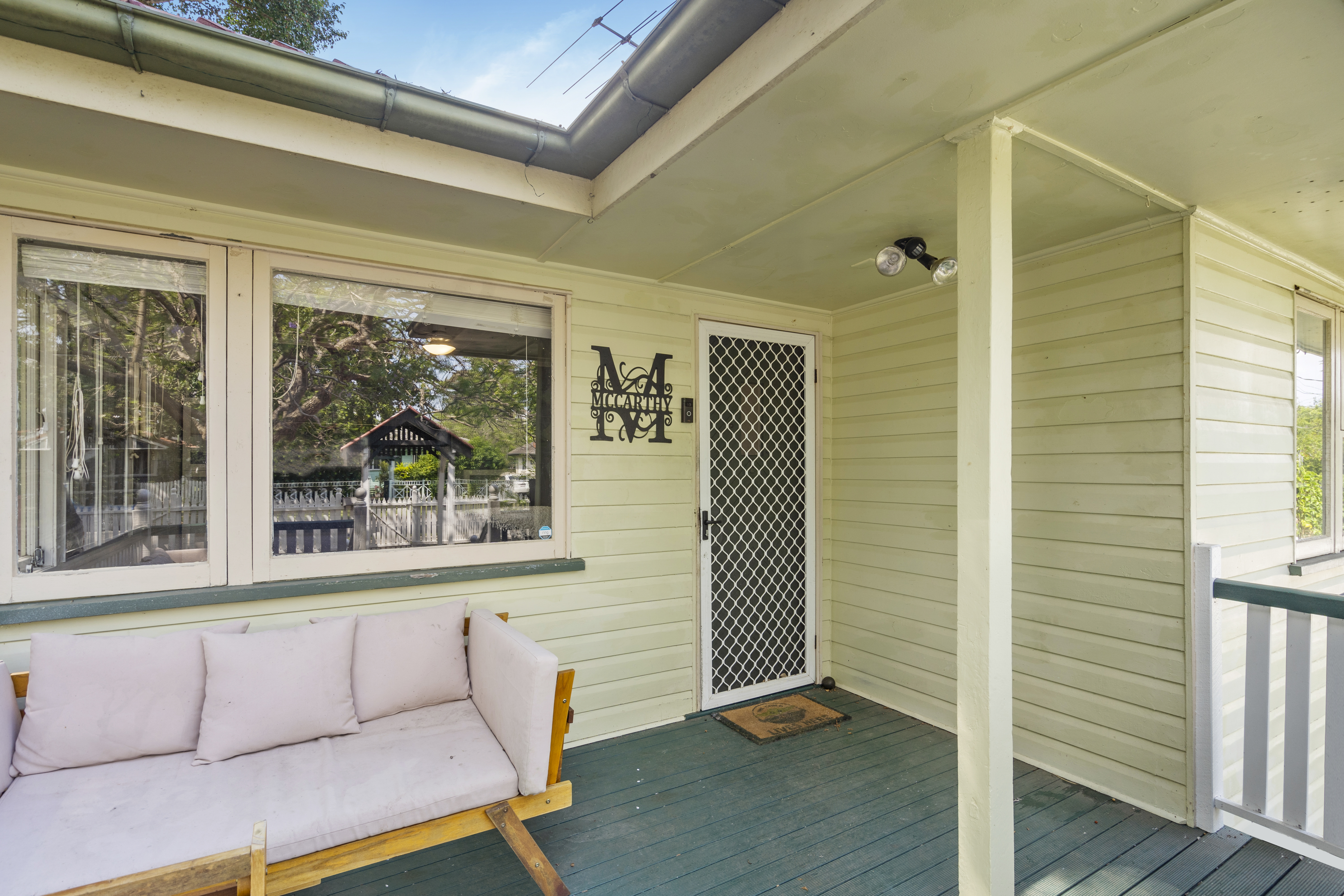 6 CROSSHILL ST, LEICHHARDT QLD 4305, 0 chambres, 0 salles de bain, House