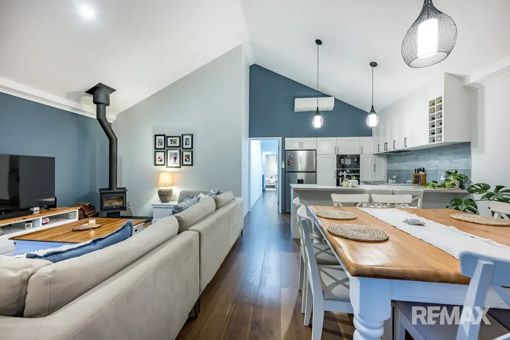 Ridgewood 3Zimmer Stylish Living with Premium Finishes and Effortless Outdoor Appeal
