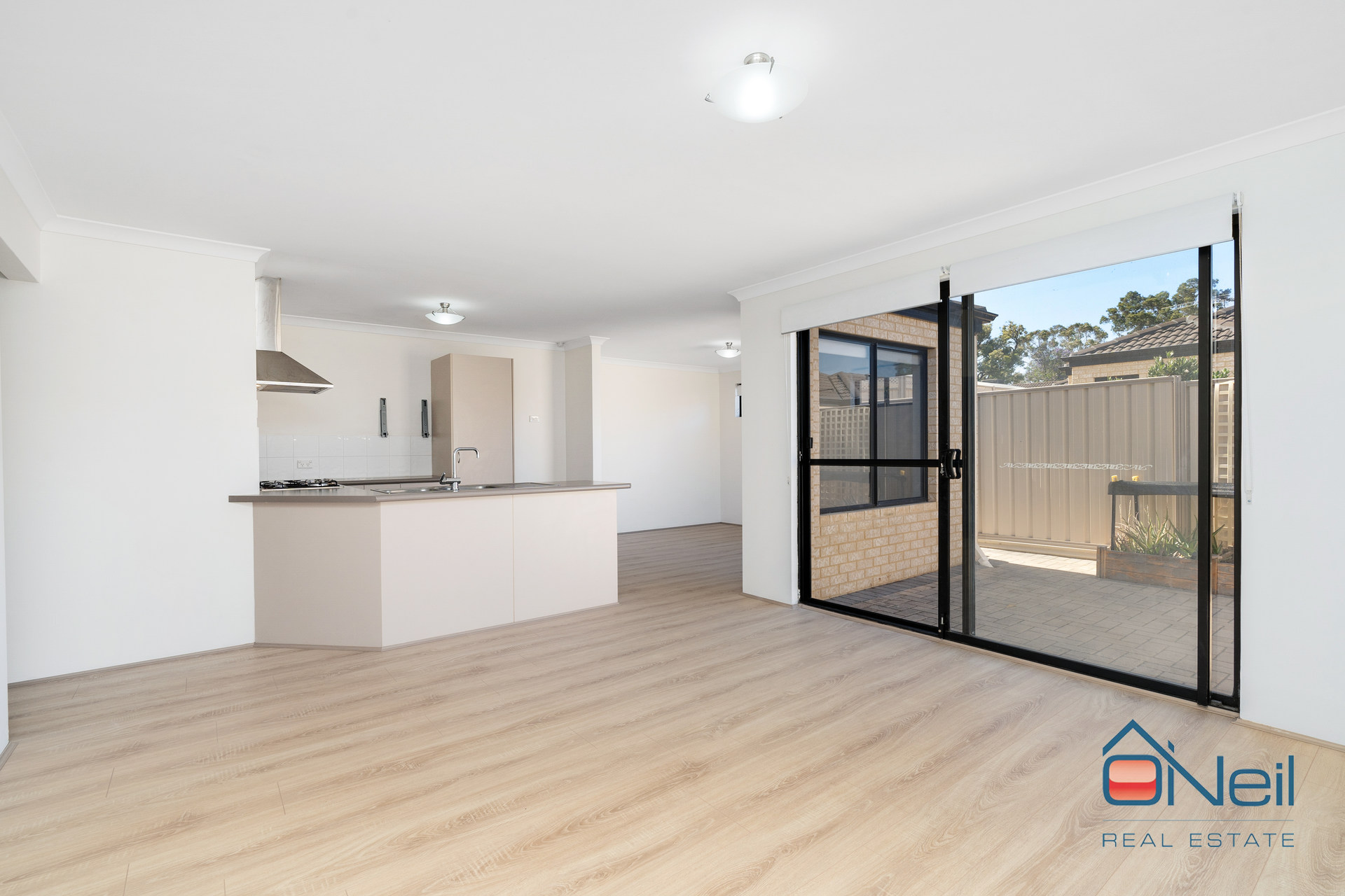 UNIT 3 16 ARNOTT CT, KELMSCOTT WA 6111, 0部屋, 0バスルーム, House