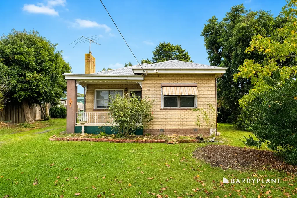 Charming Cottage on a Huge Block in the Heart of Bunyip