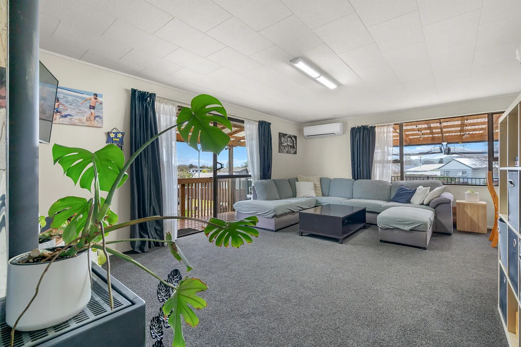 Leamington 3 Bedroom Everything at your doorstep
