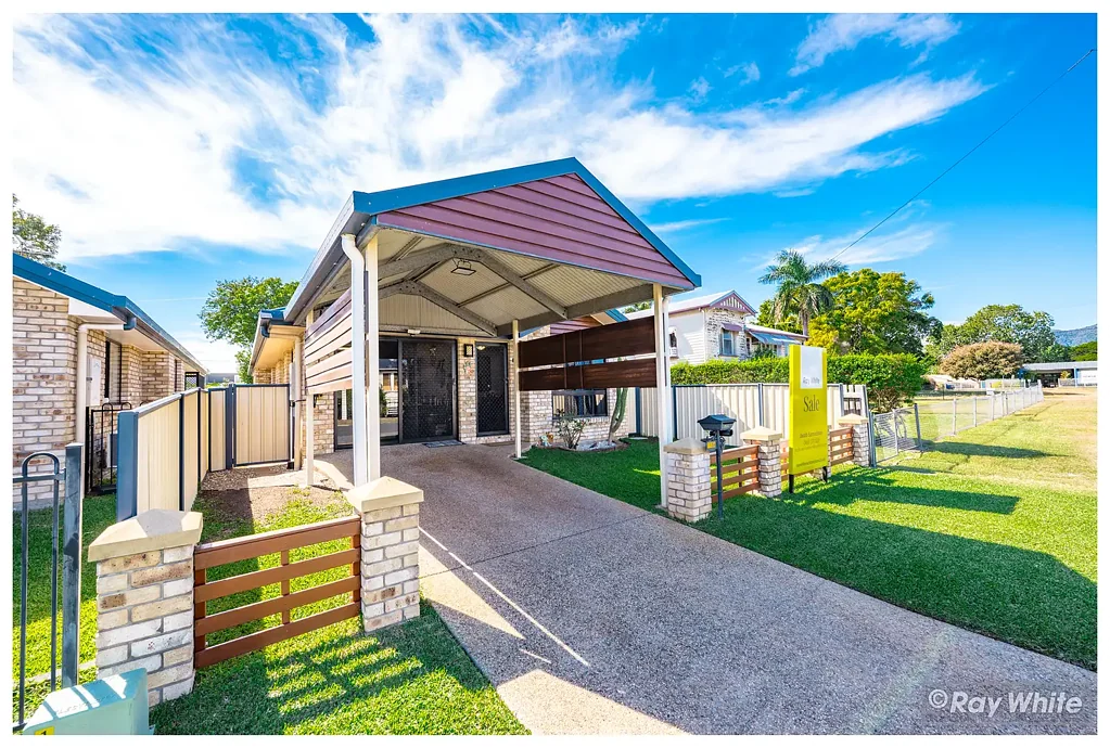 Comfortable Living with Flexibility in a Convenient Berserker Location
