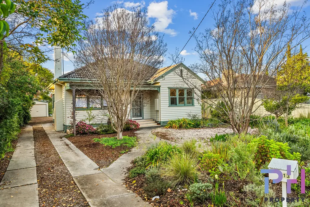 FANTASTIC HOME IN FLORA HILL