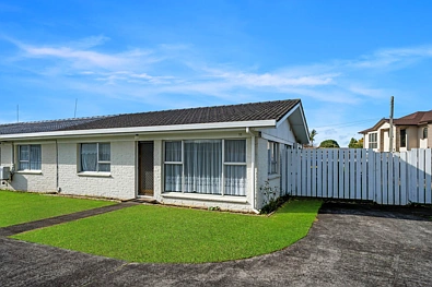 Papatoetoe 2 Bedroom The Golden Circle Doesn't Wait