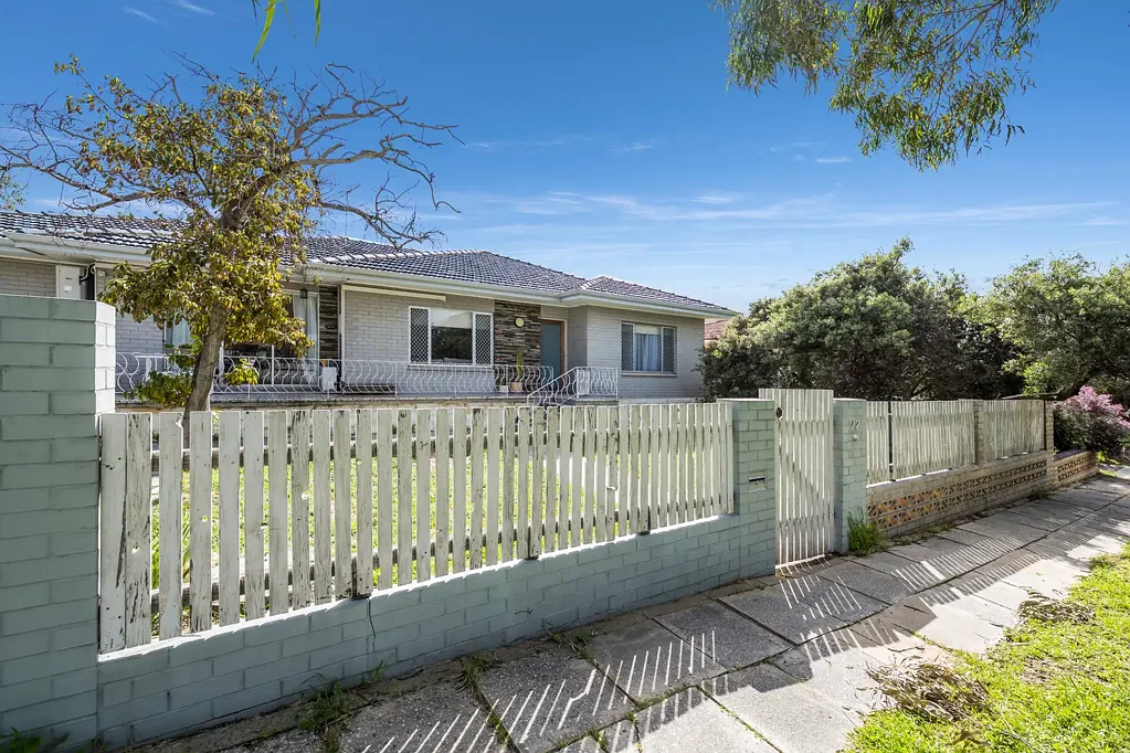 Fremantle 3房  DEVLOPMENT POTENTIAL IN PRIME LOCATION!!