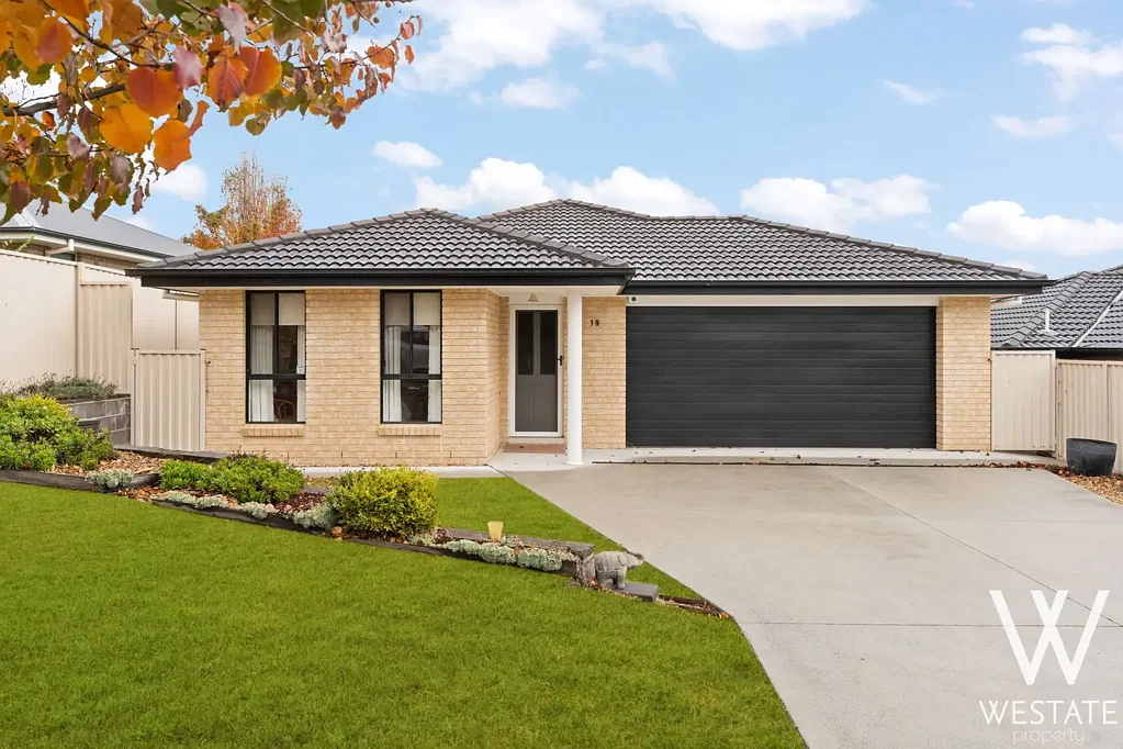 19 Gibsone Drive, Kelso, NSW 2795
