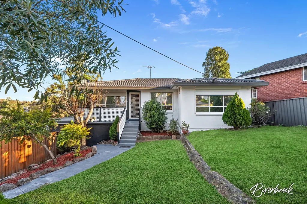Greystanes 4房 灵活、舒适、地段优越，坐拥高处全景！ Flexibility, comfort and position with elevated panoramic views!