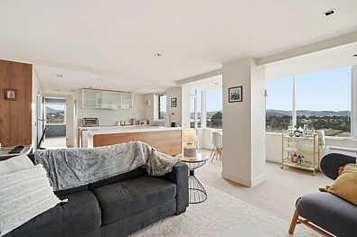 New Town 1chambre Corner Apartment Offering Space & Lifestyle