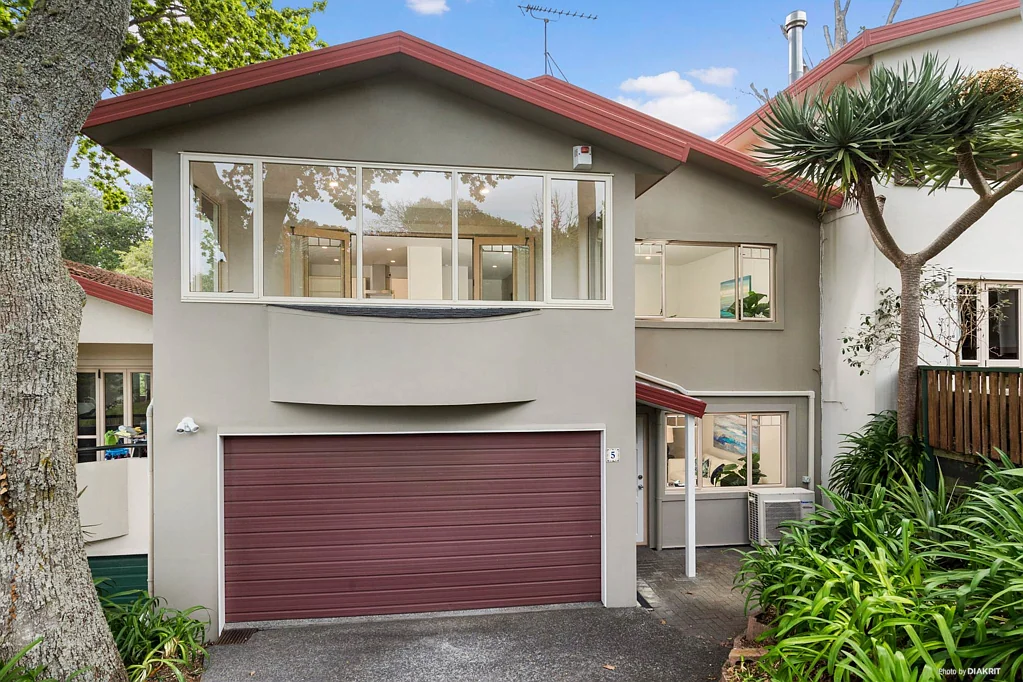 4-Bedroom Family Home in Remuera