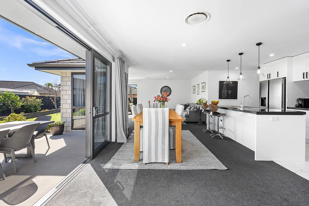 One Tree Point 4Moenga Vendor is packing - Act Now!