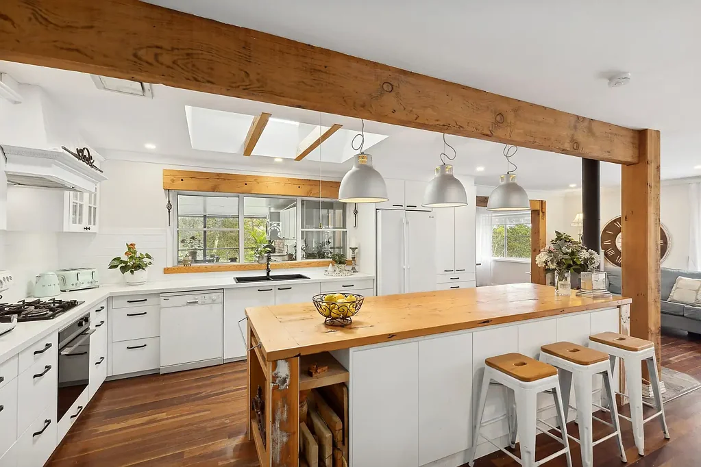 37 Plateau Road, North Gosford, NSW 2250
