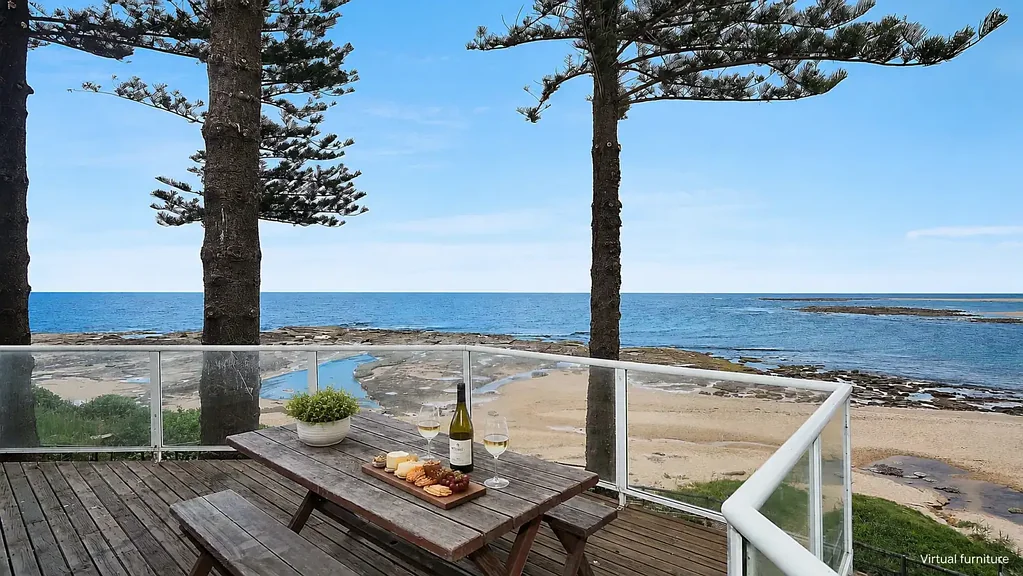 Absolute Beachfront Living – Wake Up to the Sound of the Ocean
